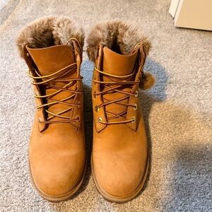 Timberland Women's Tan Fur-Lined Boots
